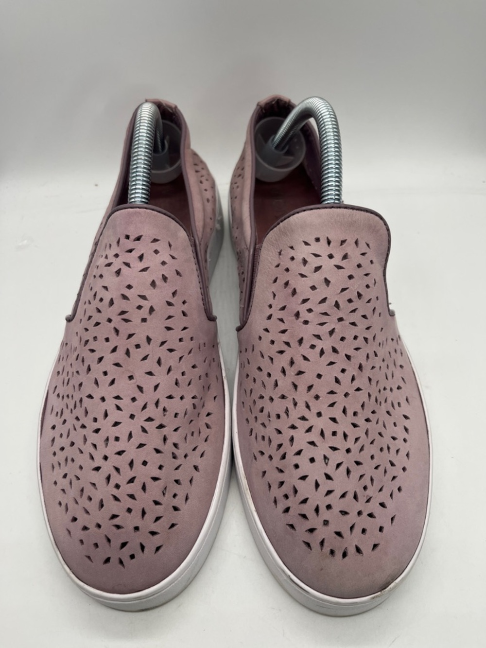 Vionic leather Sneakers Slip on Sz 10 Splendid mini Perf